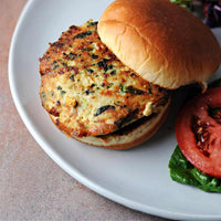 AMYLU CARAMALIZED ONION & AGED WHITE CHEDDAR CHICKEN BURGER